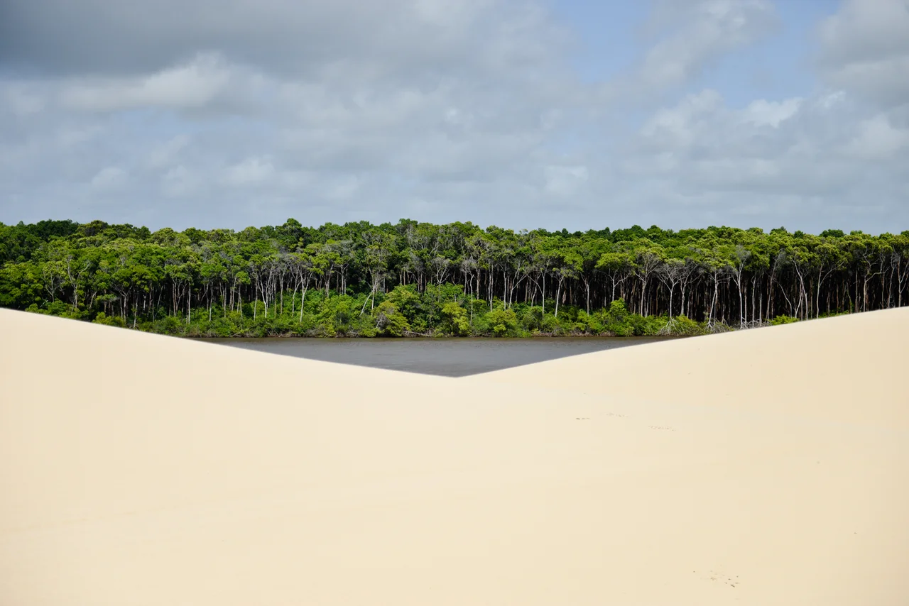 Federal level Lençóis Maranhenses National Park, located in Primeira Cruz (MA), Barreirinhas (MA)