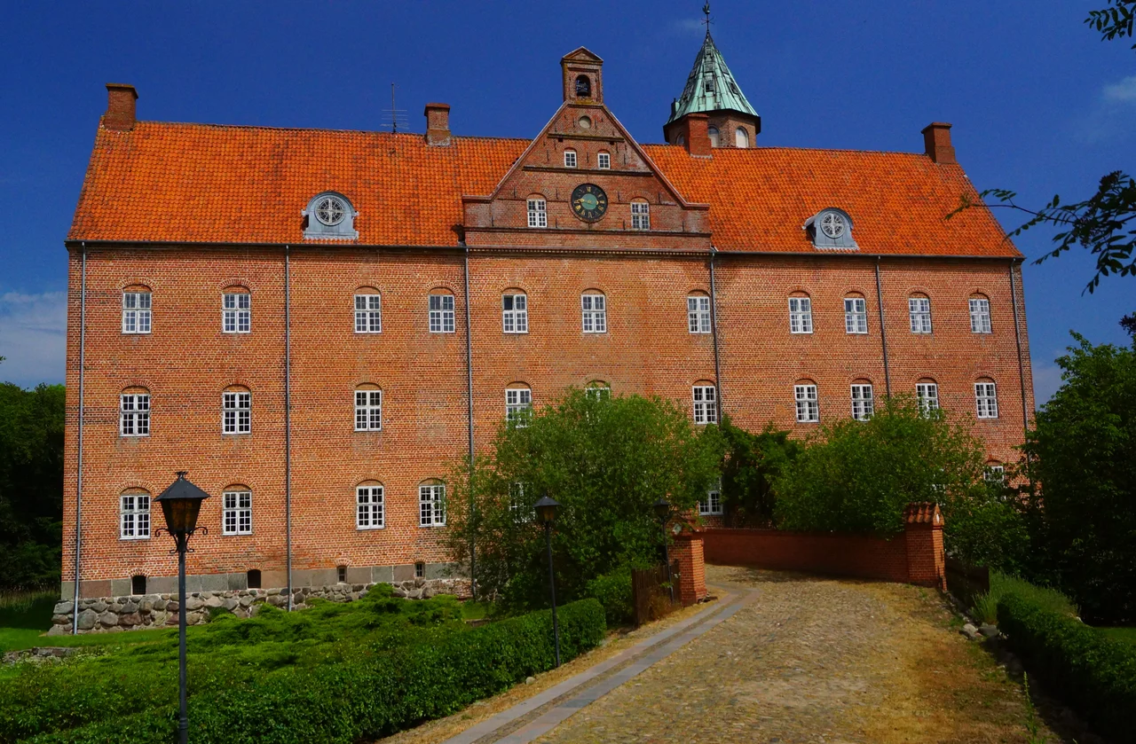 Sostrup Slot, Norddjursland